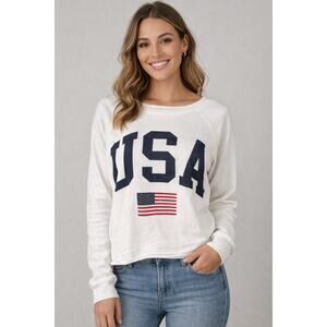 Retrobrand White USA slightly cropped, distressed crewneck sweatshirt. Size L